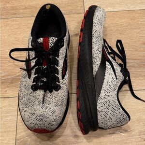 Men’s Brooks “Launch 7” Running Shoes